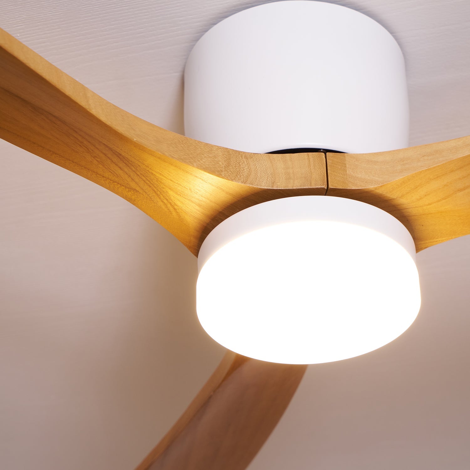 Brooklyn Nordic Wooden Ceiling Fan with Integrated Light – Ideal for Living Room or Bedroom