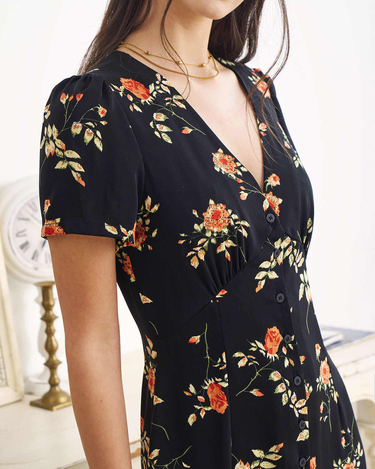 Leonora | Slim Fit V Neck Floral Summer Dress