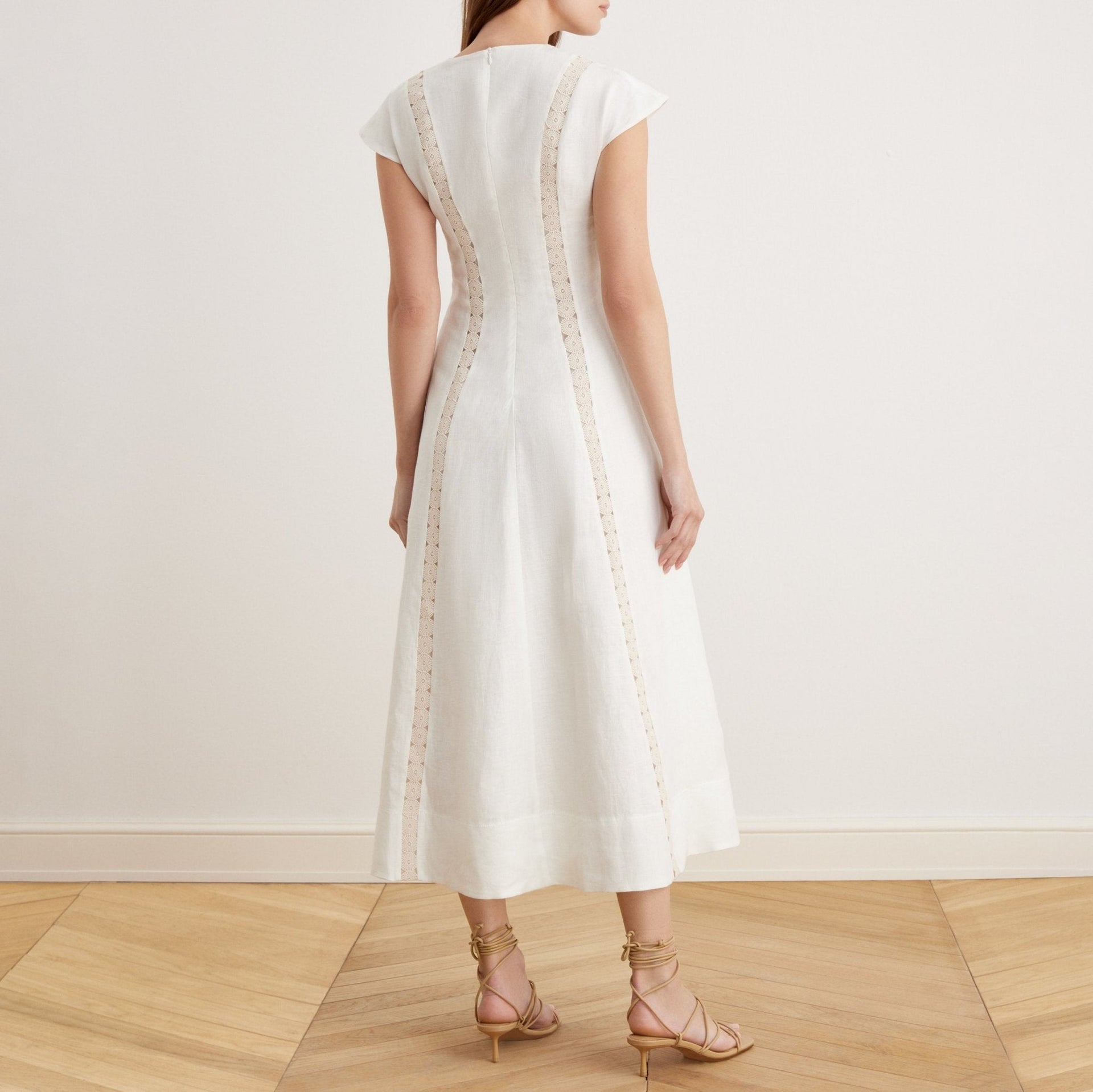 Lillian | Flared Fit V-Neck Linen Summer Dress