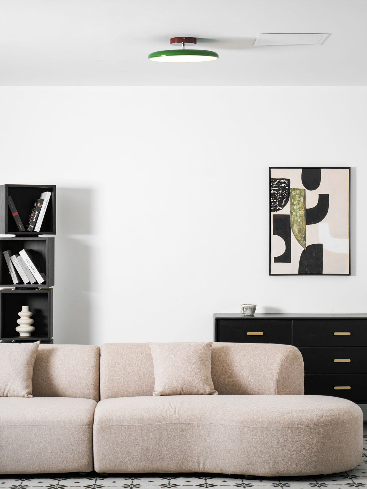 Matte Black Adjustable Ceiling Lamp with Soft Diffused Light – Ideal for Living Room or Bedroom