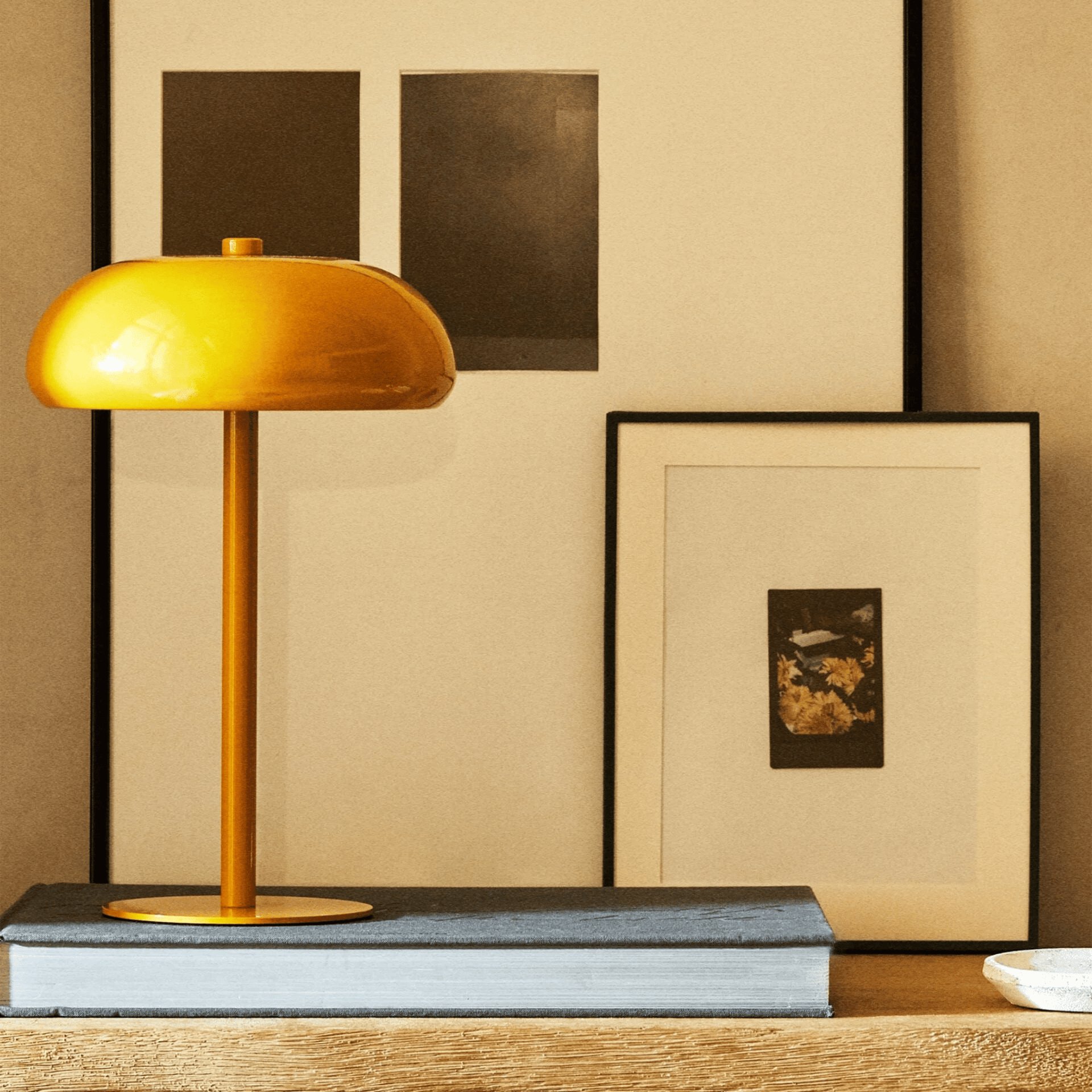 Metal Dome Table Lamp with LED Touch Control – Ideal for Bedroom or Office