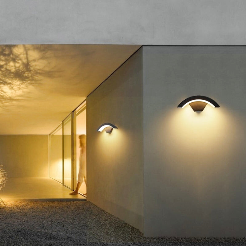 Modern Metal Outdoor Wall Sconce with Motion Sensor – Ideal for Exterior Spaces