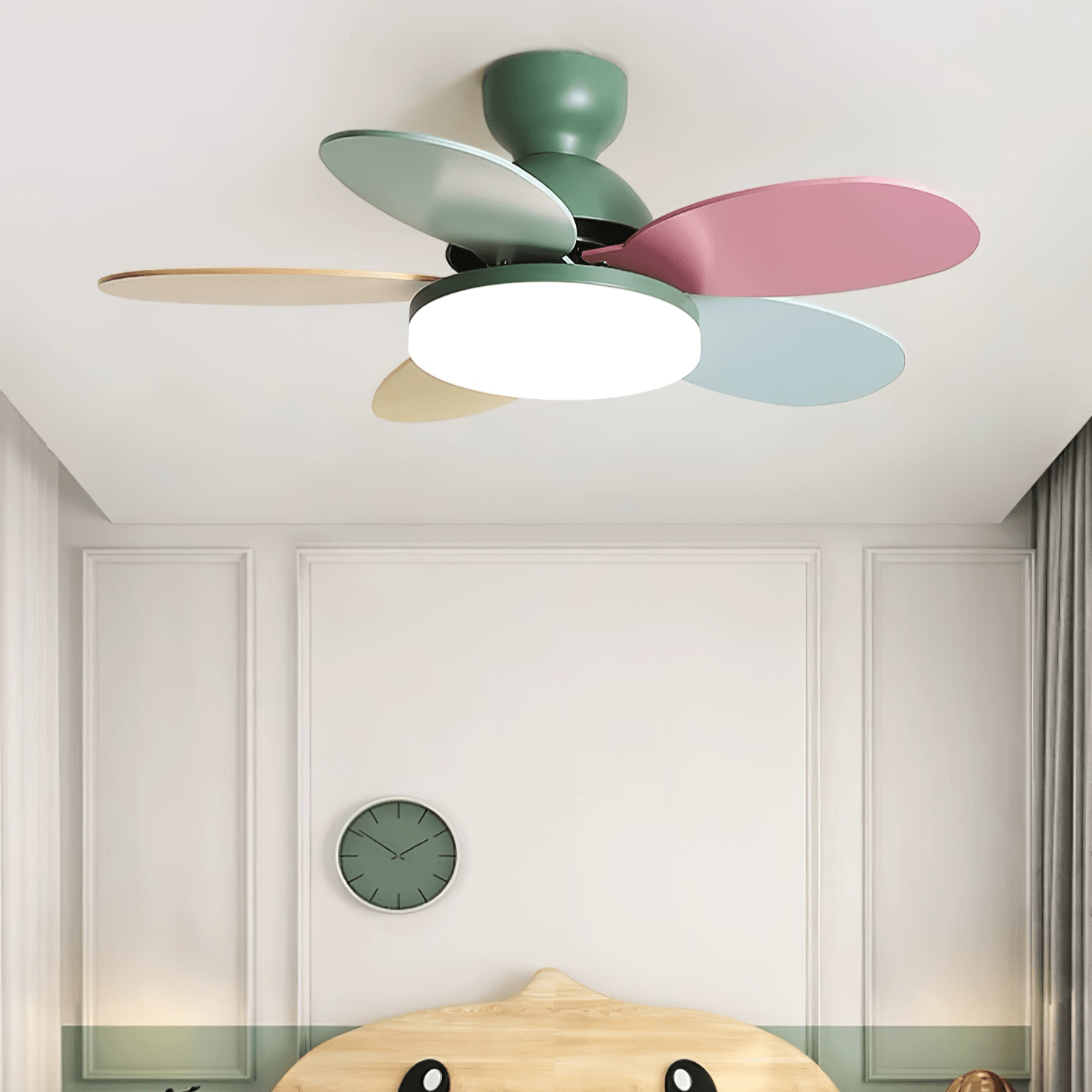 Petalo Design Ceiling Fan Light with Integrated Illumination – Ideal for Living Room or Bedroom