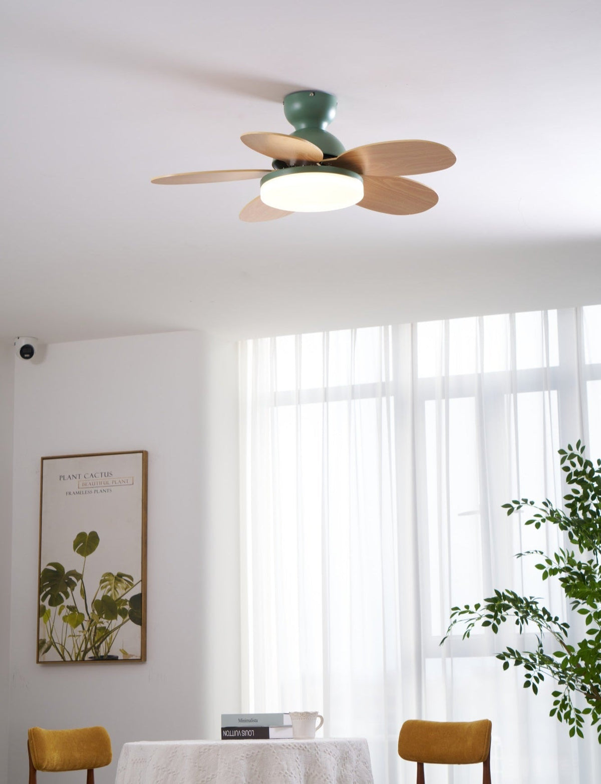 Petalo Design Ceiling Fan Light with Integrated Illumination – Ideal for Living Room or Bedroom