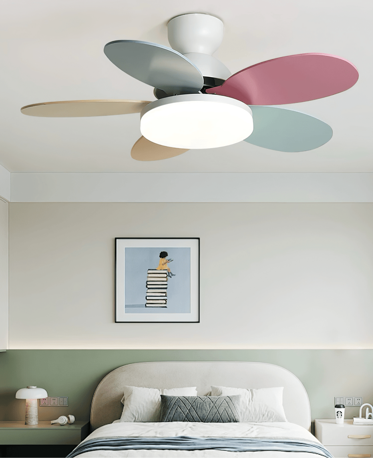 Petalo Design Ceiling Fan Light with Integrated Illumination – Ideal for Living Room or Bedroom