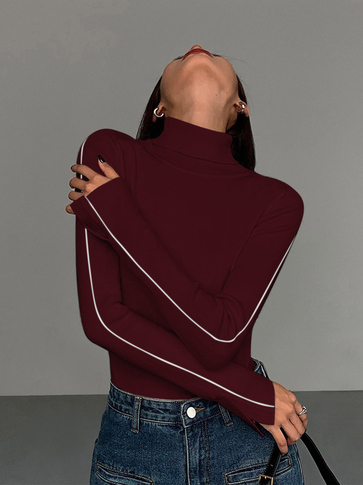 Raven | Fitted Contrast Piping Holiday Sweater