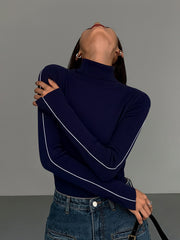 Raven | Fitted Contrast Piping Holiday Sweater