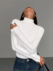 Raven | Fitted Contrast Piping Holiday Sweater